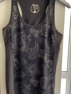 Women's sports shirt like new, size S, black and gray