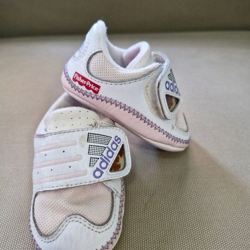 Adidas baby shoes for girl size 18 like new