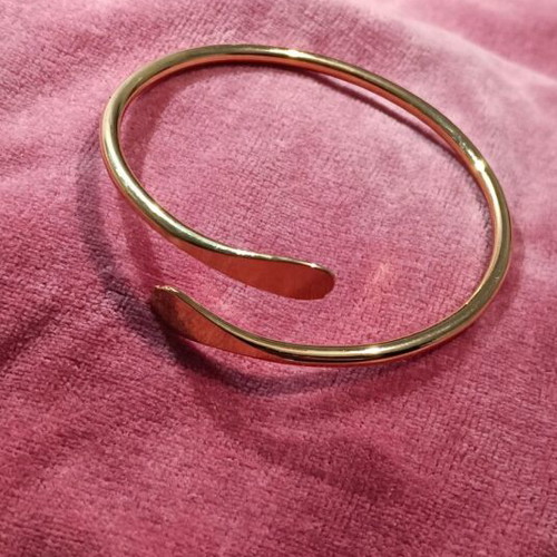 Bracelet cuff new, gold color