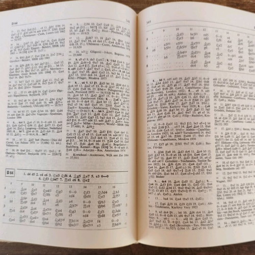 Collectible Encyclopaedia of Chess Openings (ECO) Volume D used