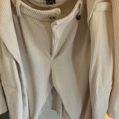 A.L.E. women's corduroy suit new, ivory, size XL