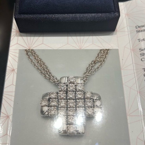 Diamond cross k18 with triple chain and certified brilliant
