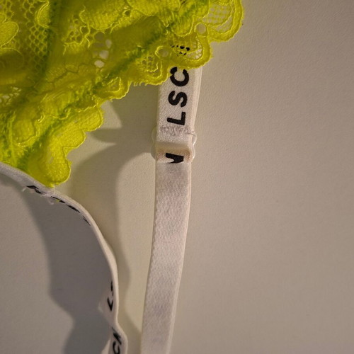 LSCN Triangle Bra in Moscholemono new, size 80B