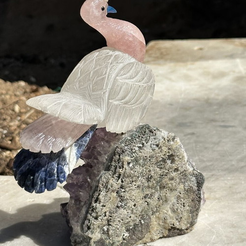 Handmade decorative bird from quartz on raw amethyst, used, 20x15 cm