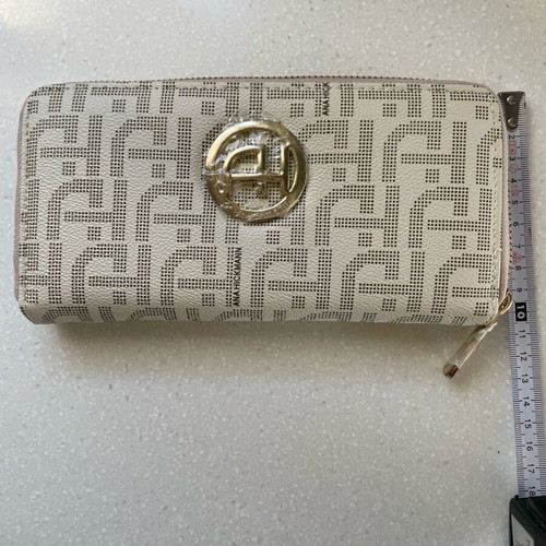 Ana Hickmann women's wallet new, white with gold details