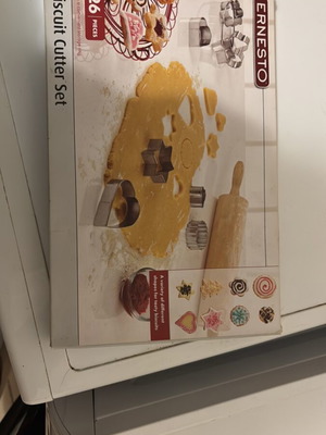 Biscuit cutter set new