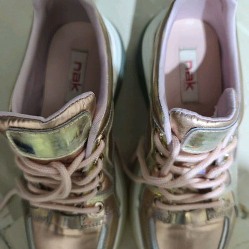 Nak women's pink sneakers like new, size 39