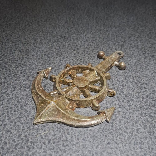 Vintage brass nautical wall decoration anchor with ship wheel