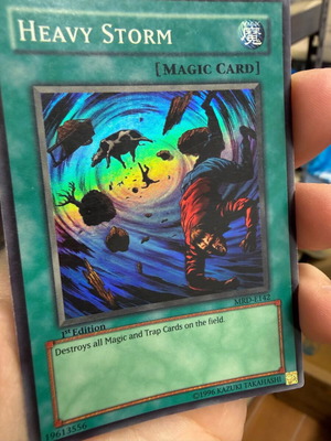 YU-GI-OH Heavy Storm Χρυσή 1st edition super rare σαν καινούργιο