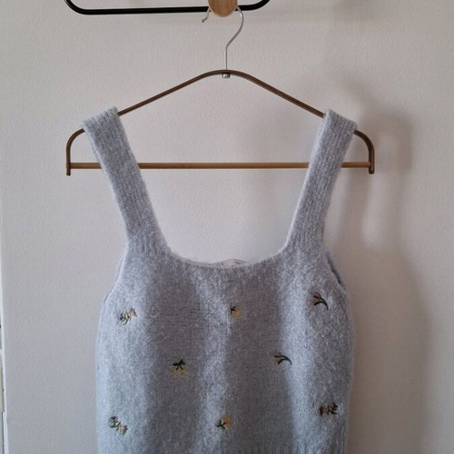 Zara knitted top light blue with embroidered flowers like new