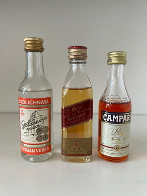 Mini bottles of drinks like new, set of 3 sealed