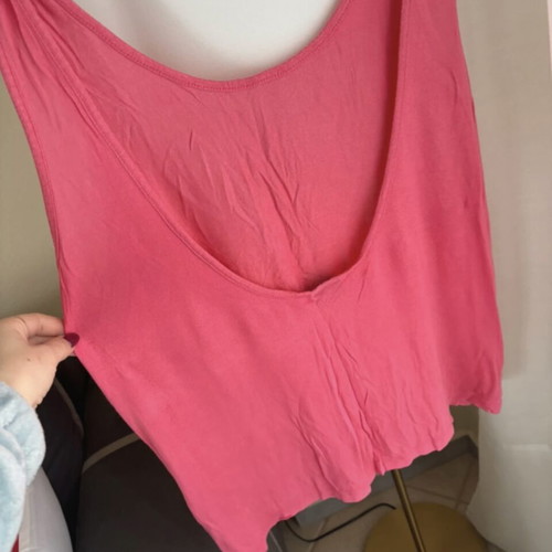 Only fuchsia top with open back like new, size L