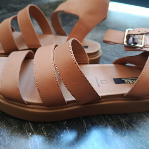 Γυναικεία δερμάτινα πέδιλα Marks & Spencer καινούργια, μέγεθος 41