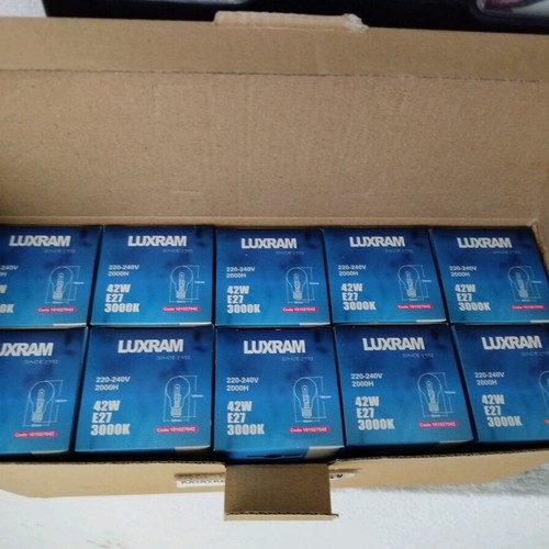 E27 42w halogen bulbs new, pack of 10