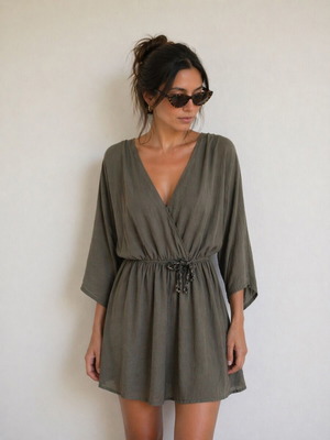 Zara dress with buckle and satin texture like new green