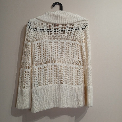 Bershka white/cream knitted cardigan with large collar, size Medium, like new