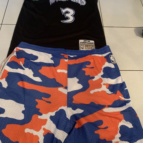 Timberwolves jersey Medium and Nike Knicks shorts L set like new