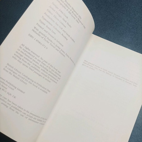 Petra book like new, Jordan travel guide