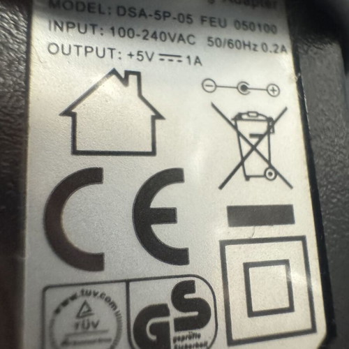 DVE DSA-5W-05AEU power adapter 5V 1A used