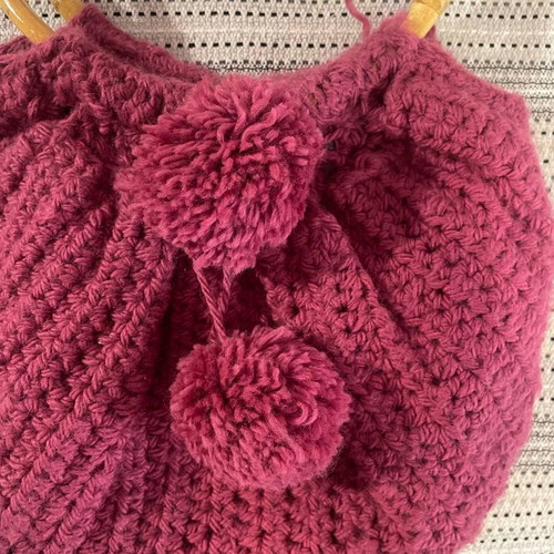 Handmade fuchsia wool shoulder bag new with bamboo handles