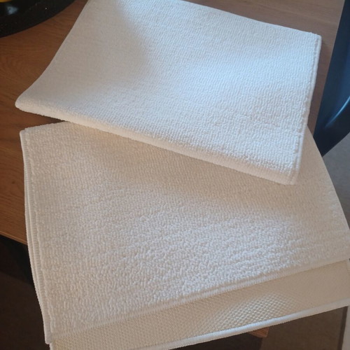 Bathroom mats, set of 3, white