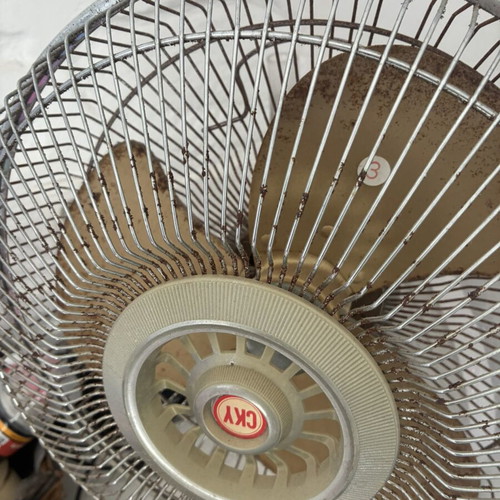 Vintage CKY Taiwan fan used, works normally, light rust, 1987