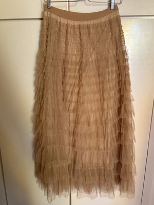 Tulle skirt beige one size new with ruffles