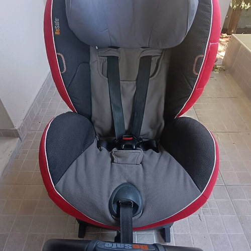 Be Safe izi Comfort Car Seat used with Isofix