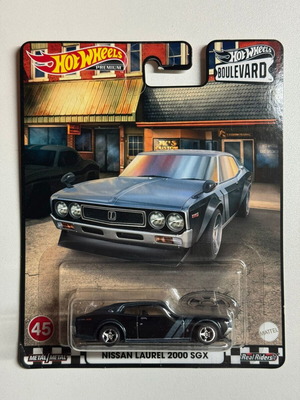 Hot Wheels Boulevard Nissan Laurel 2000 SGX used