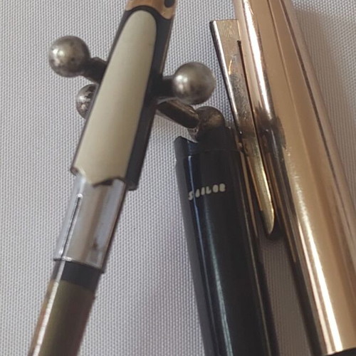 Sailor KC300 Deluxe Rocket pen used with 14k gold nib in case