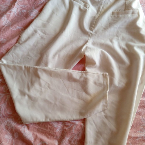 Kelly's M pants new, soft cream color, high waist