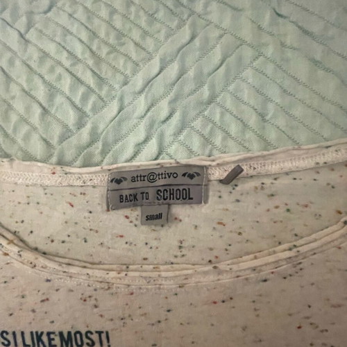 Attrattivo short-sleeve t-shirt like new, beige multicolor