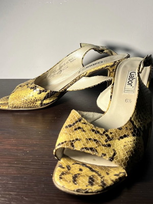 Gabor Fashion slingback heels yellow snakeskin print open toe block heel EU39