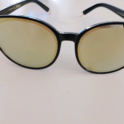 Sunglasses used with mirror lenses