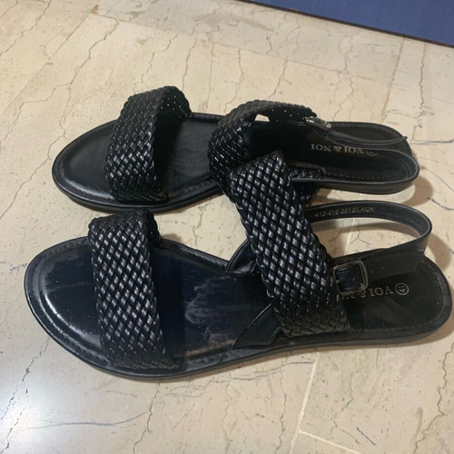 Sandal black like new, size 41