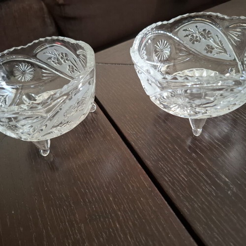 Vintage glass bowls set of 2 with feet and embossed designs 12cm like new