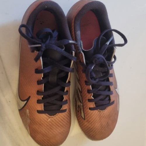 Nike ποδοσφαιρικά παπούτσια μεταχειρισμένα, νούμερο 33