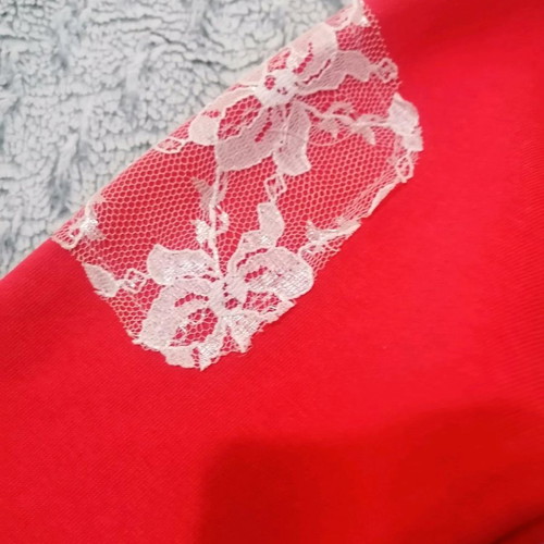Children's sweatshirt used 10-12 years with lace and coral print