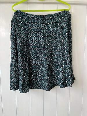 Vintage skirt used, size XL, black and green