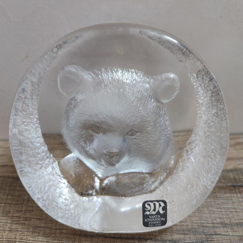 Mats Johansson Handmade Crystal Paperweight Bear Model 3332 Like New