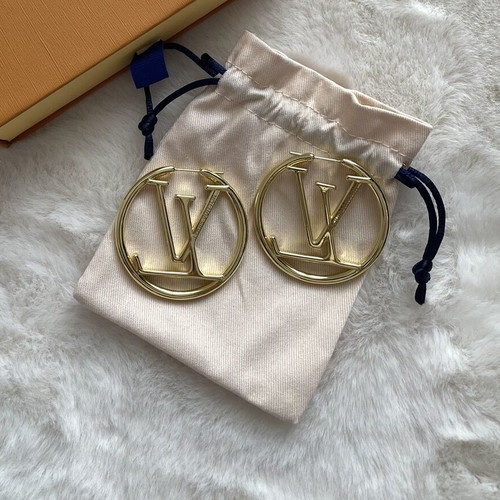 Women's earrings new, gold color with Lv packaging