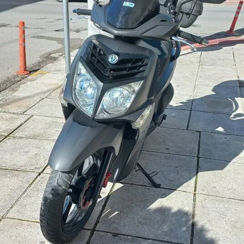 Swm HD2 200i 2014 scooter, fuel injection, black
