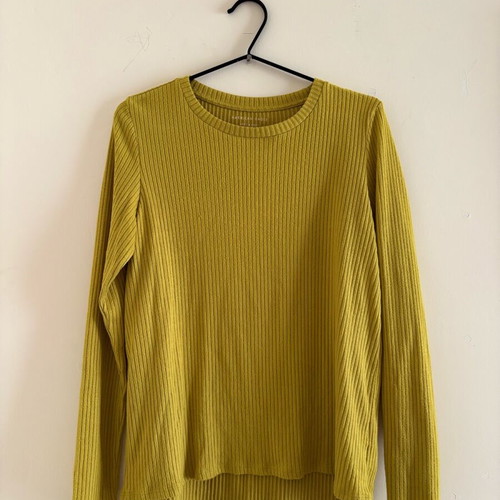 American Eagle mustard shirt used, size S