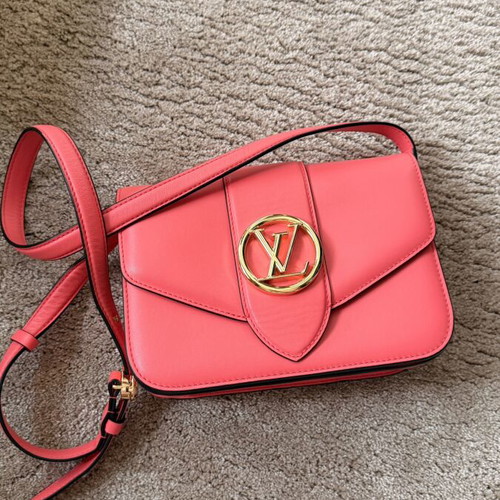 Louis Vuitton crossbody bag like new, pink
