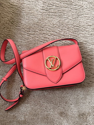 Louis Vuitton crossbody bag like new, pink