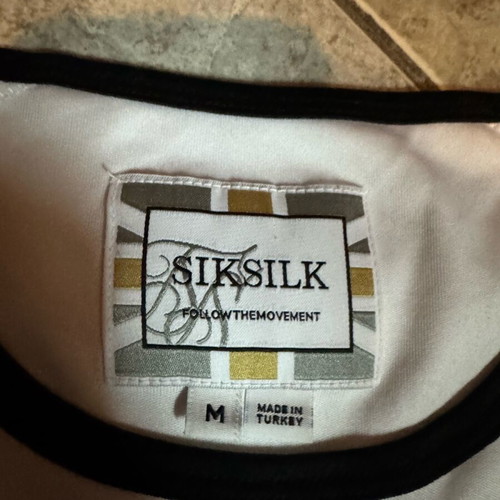 SikSilk T shirt men's medium used, white