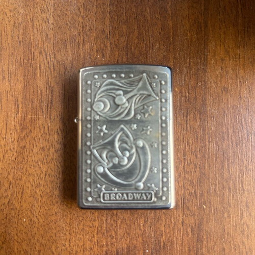 Zippo lighter like new
