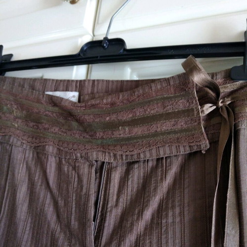 Forel women's capri pants new, size XL, brown with lace trim