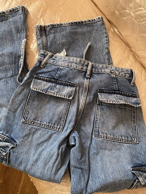 Zara jeans size 34, blue