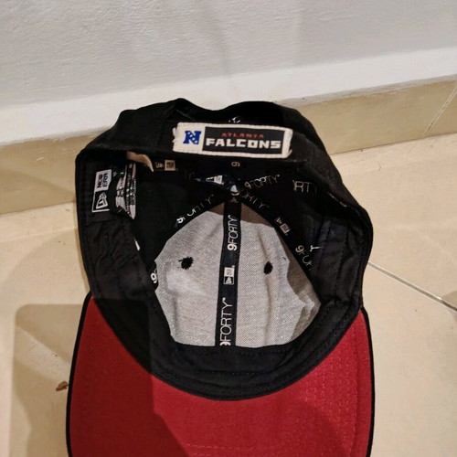 Atlanta Falcons New Era 9 Forty Adjustable Cap like new